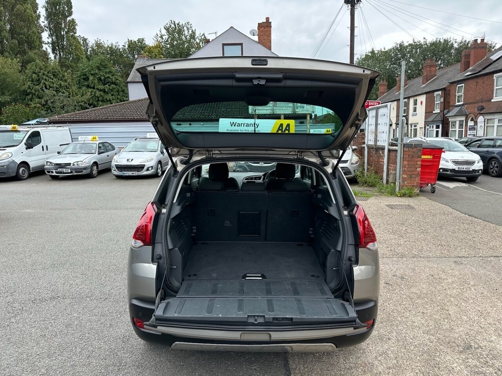 Used Peugeot 3008 2015 for sale - 76092611: Photo 10