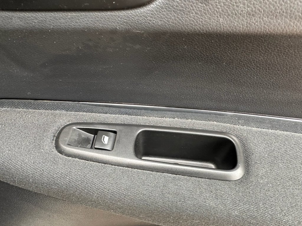 Used Peugeot 3008 2015 for sale - 76092611: Photo 23