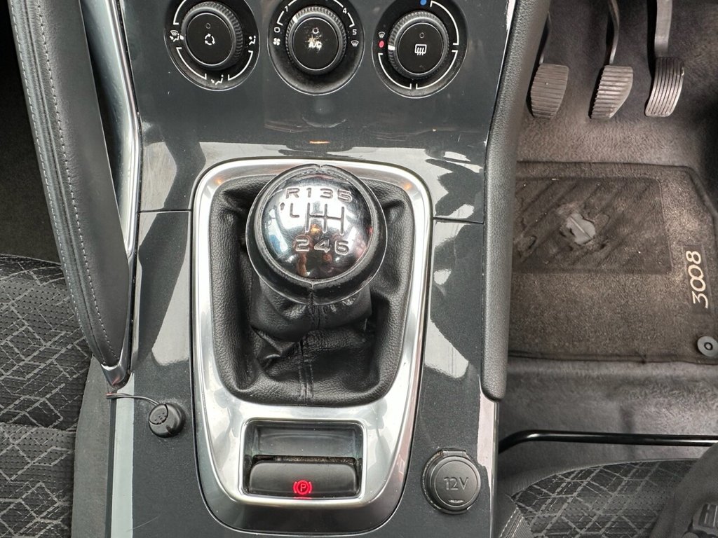 Used Peugeot 3008 2015 for sale - 76092611: Photo 43