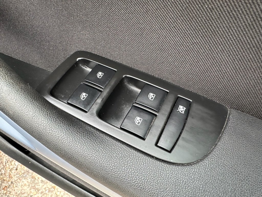 Used Vauxhall Zafira Tourer 2014 for sale - 76014727: Photo 27