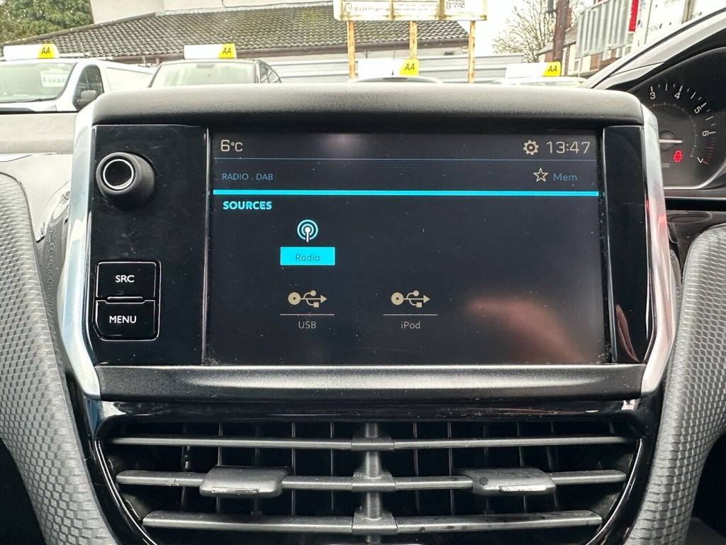 Used Peugeot 208 2018 for sale - 77563929: Photo 35