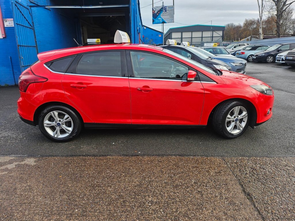 Used Ford Focus 2014 for sale - 76841616: Photo 2