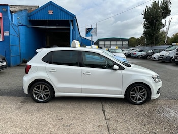 Used Volkswagen Polo 2017 for sale - 76173319: Photo 2
