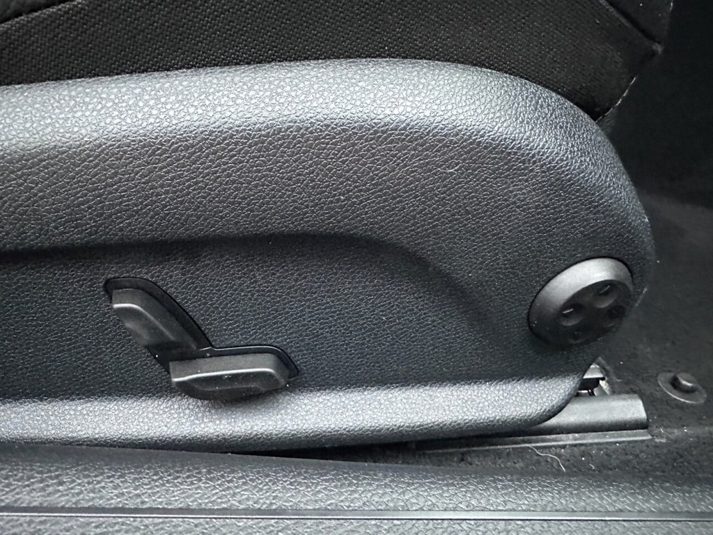 Used Mercedes-Benz C Class 2019 for sale - 77037977: Photo 21