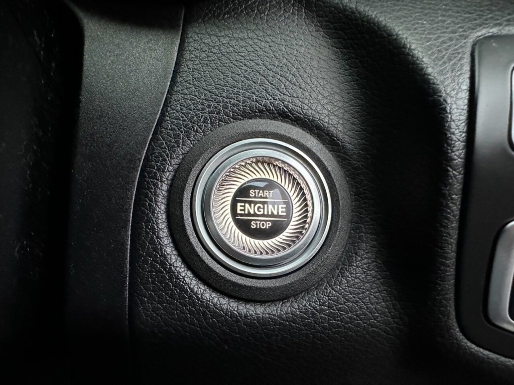 Used Mercedes-Benz C Class 2019 for sale - 77037977: Photo 30