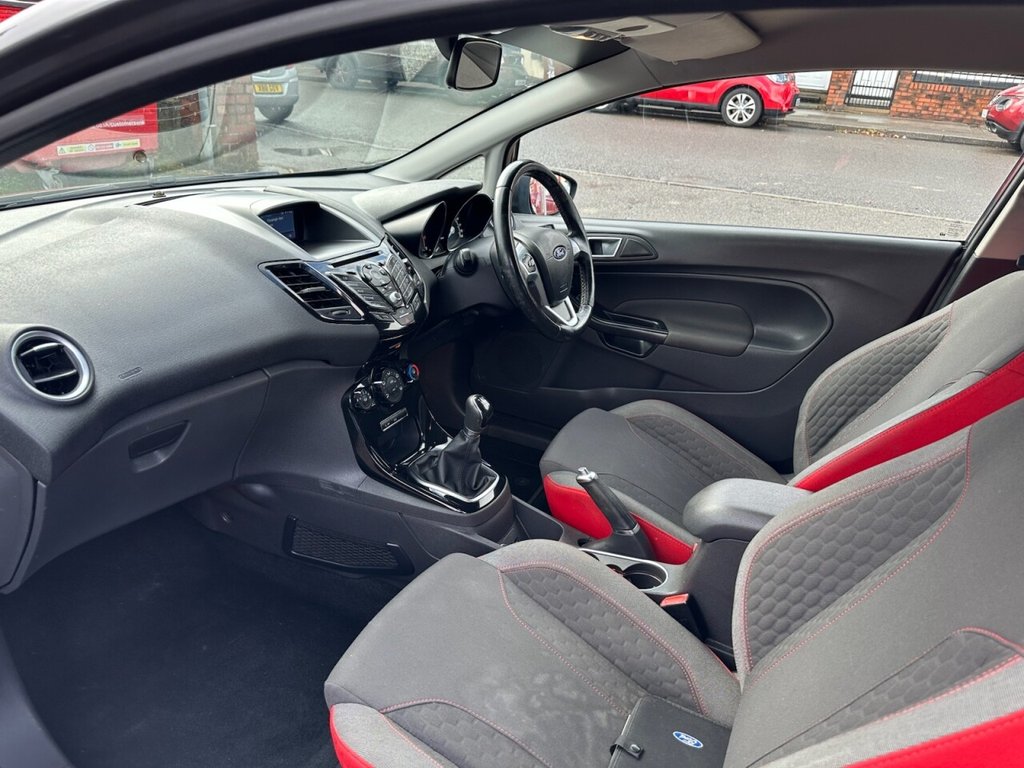 Used Ford Fiesta 2015 for sale - 76338621: Photo 48