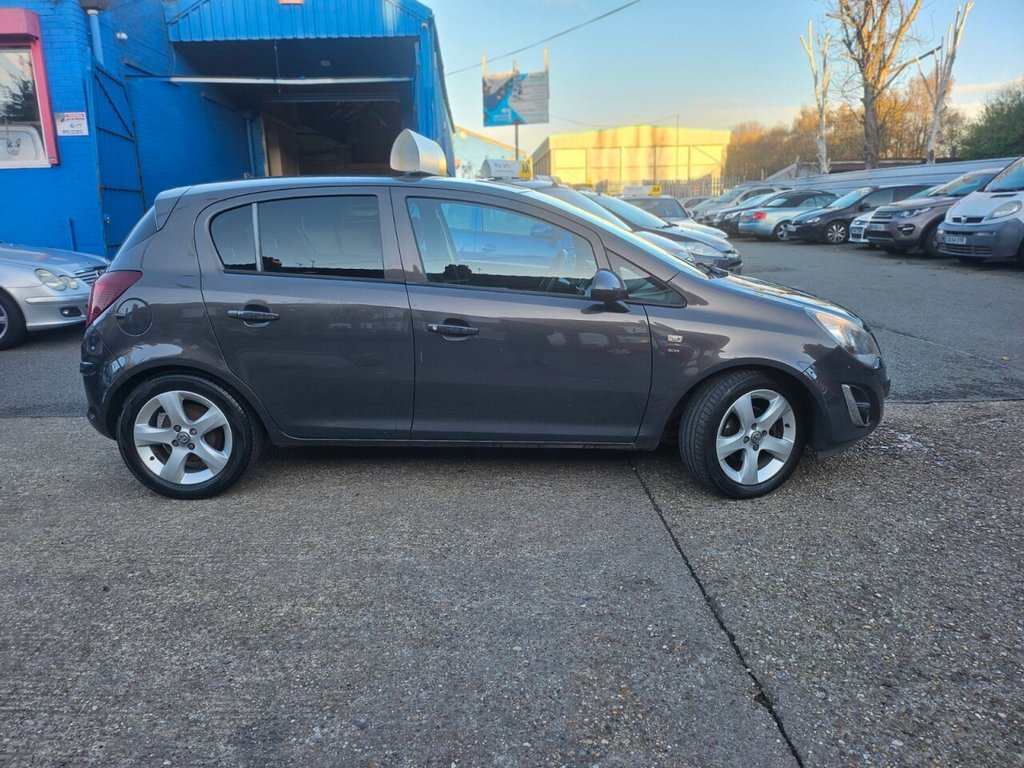 Used Vauxhall Corsa 2013 for sale - 76642506: Photo 2
