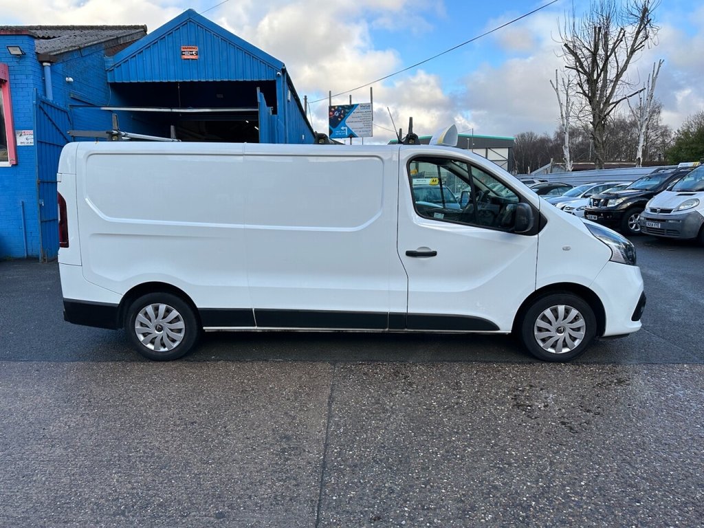 Used Renault Trafic 2017 for sale - 77227570: Photo 2