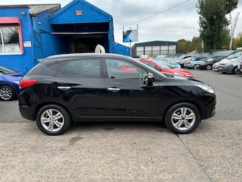 Used Hyundai Ix35 2012 for sale - 76303521: Photo 2