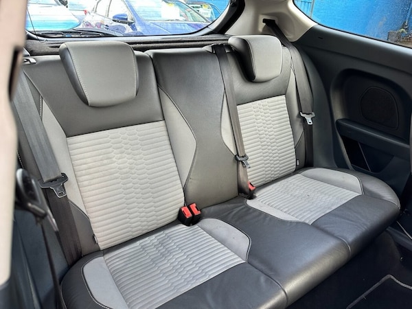 Used Ford Fiesta 2011 for sale - 76338620: Photo 14