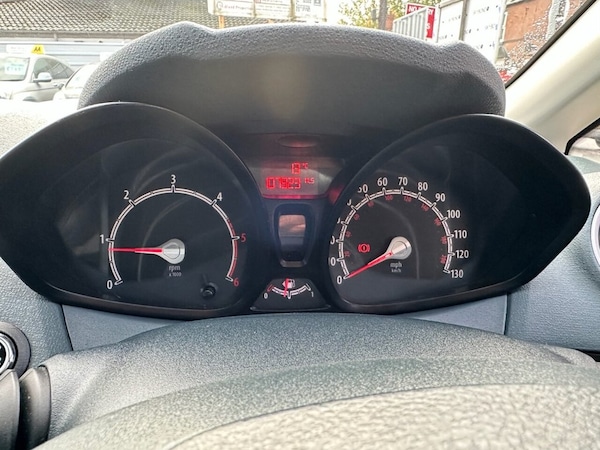 Used Ford Fiesta 2011 for sale - 76338620: Photo 23