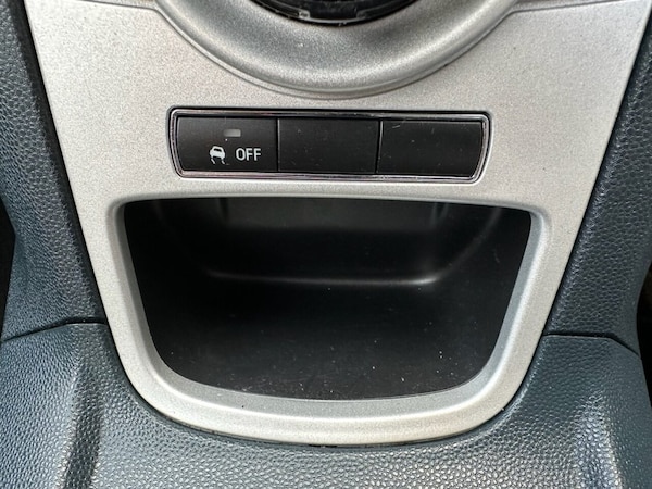 Used Ford Fiesta 2011 for sale - 76338620: Photo 33