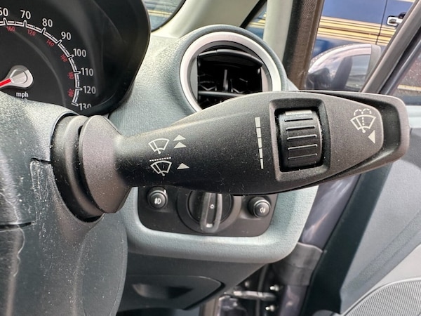 Used Ford Fiesta 2011 for sale - 76338620: Photo 46