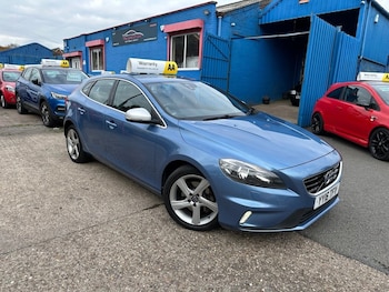 2016 (16) - 2.0 D2 R-Design Nav Hatchback 5dr Diesel Manual Euro 6 (s/s) (120 ps)