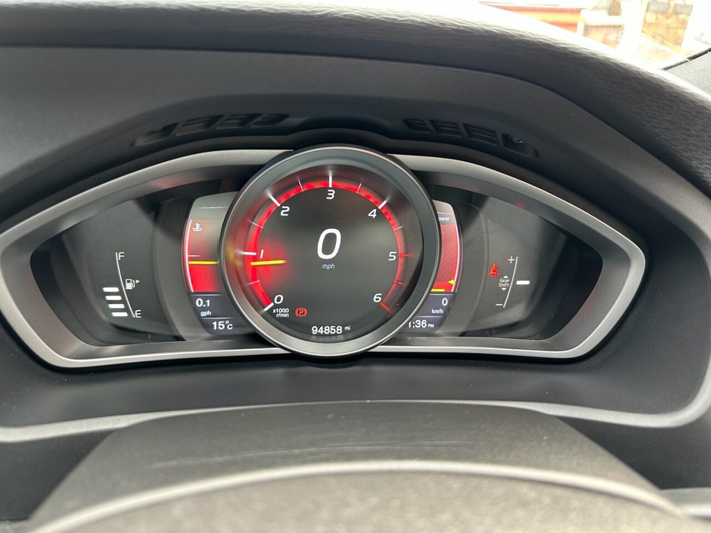 Used Volvo V40 2016 for sale - 76303541: Photo 32