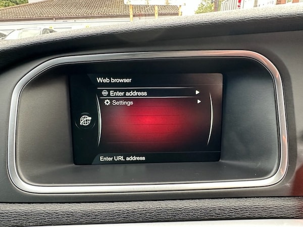 Used Volvo V40 2016 for sale - 76303541: Photo 41