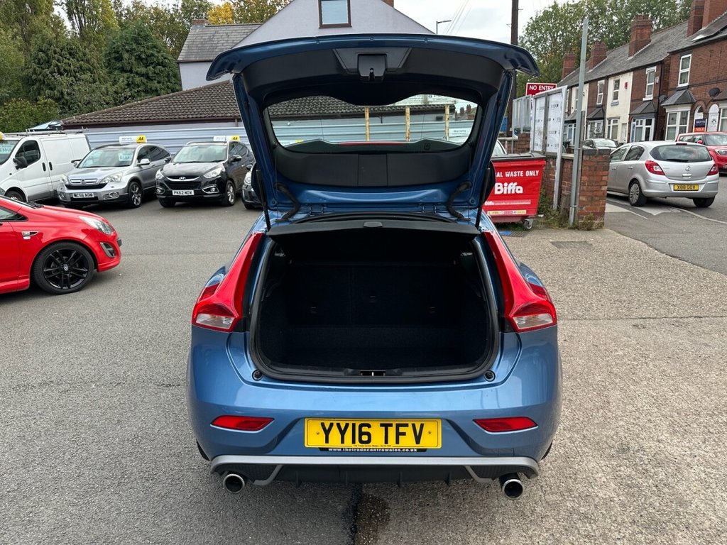 Used Volvo V40 2016 for sale - 76303541: Photo 9