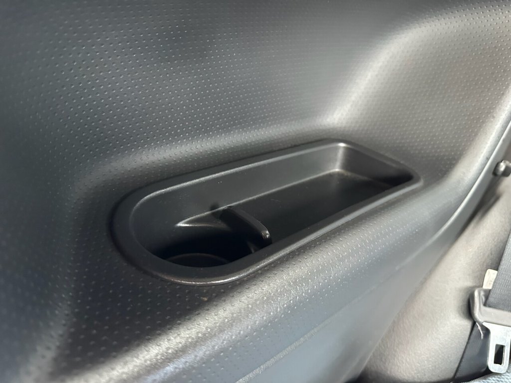 Used Toyota Yaris 2004 for sale - 76783398: Photo 15