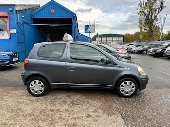 Used Toyota Yaris 2004 for sale - 76783398: Photo