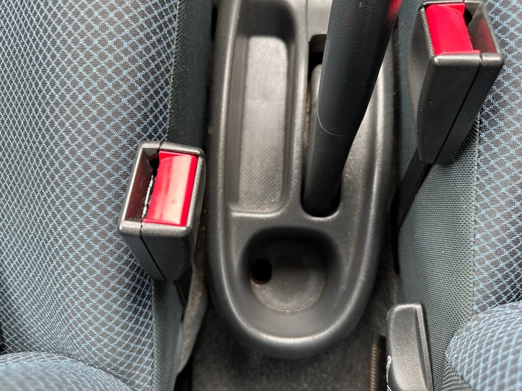 Used Toyota Yaris 2004 for sale - 76783398: Photo 32