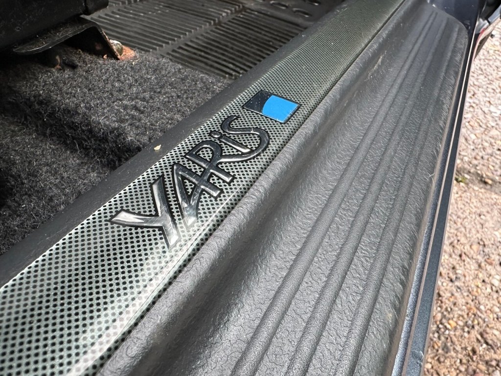 Used Toyota Yaris 2004 for sale - 76783398: Photo 41