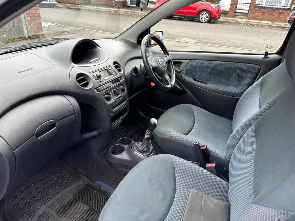 Used Toyota Yaris 2004 for sale - 76783398: Photo 42