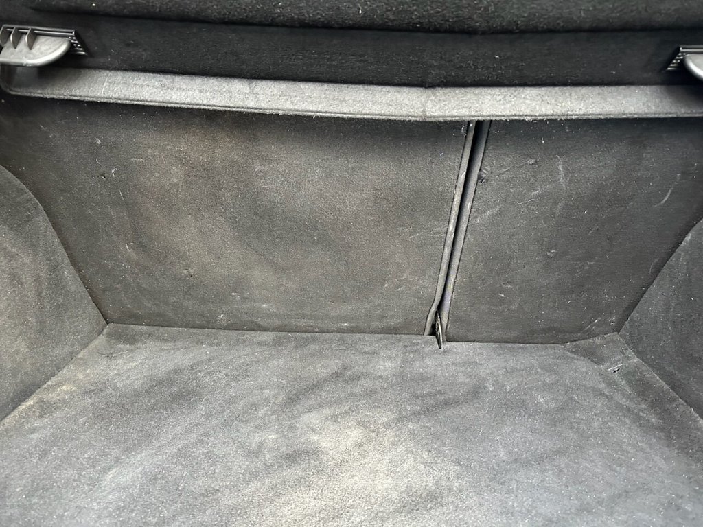 Used Ford Focus 2010 for sale - 77133823: Photo 11