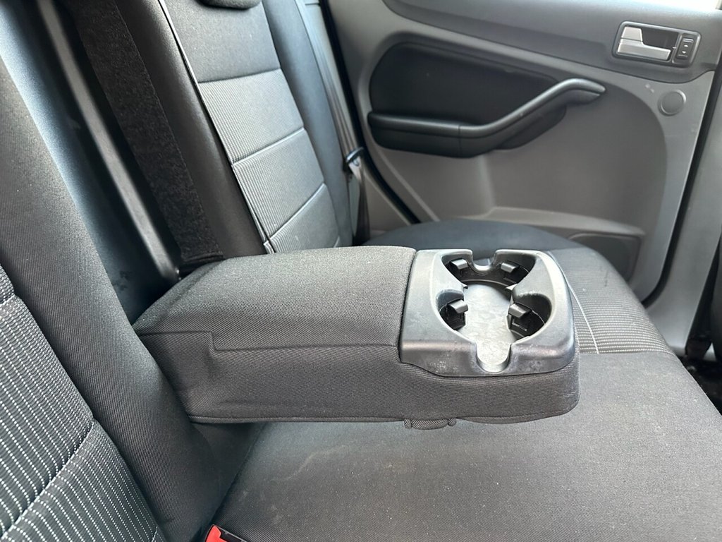 Used Ford Focus 2010 for sale - 77133823: Photo 15