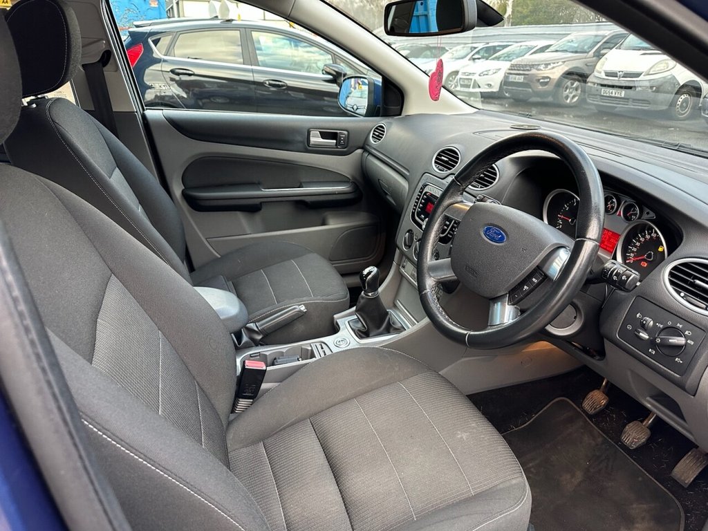 Used Ford Focus 2010 for sale - 77133823: Photo 17