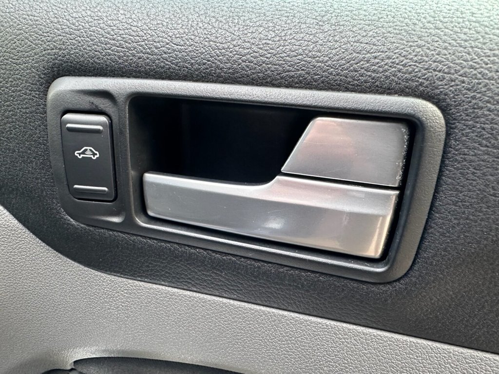 Used Ford Focus 2010 for sale - 77133823: Photo 21