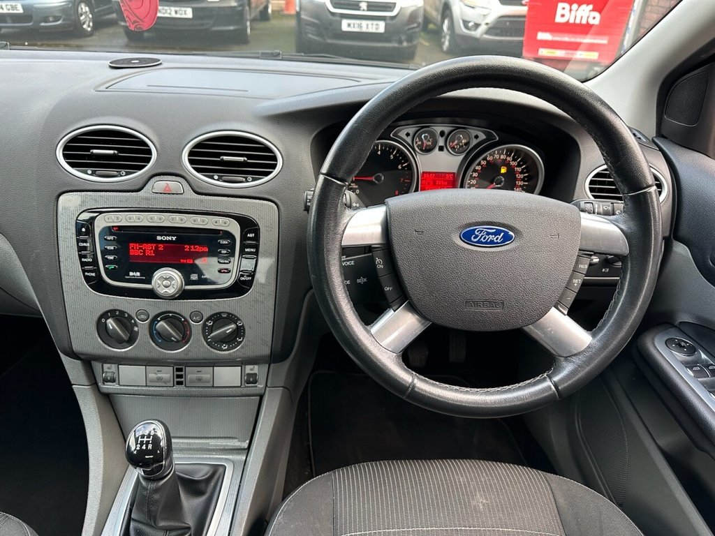 Used Ford Focus 2010 for sale - 77133823: Photo 23