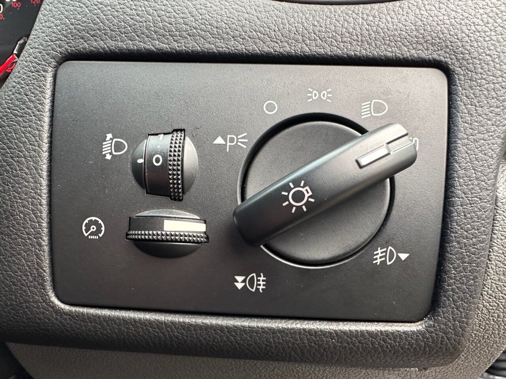 Used Ford Focus 2010 for sale - 77133823: Photo 25