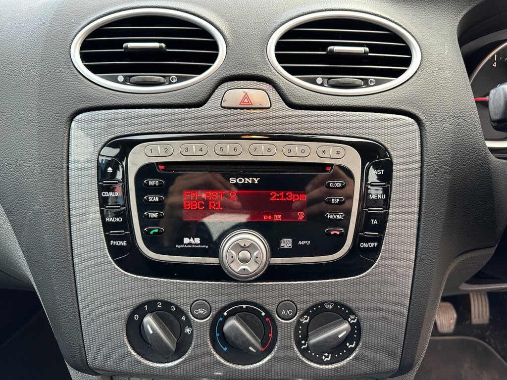 Used Ford Focus 2010 for sale - 77133823: Photo 26