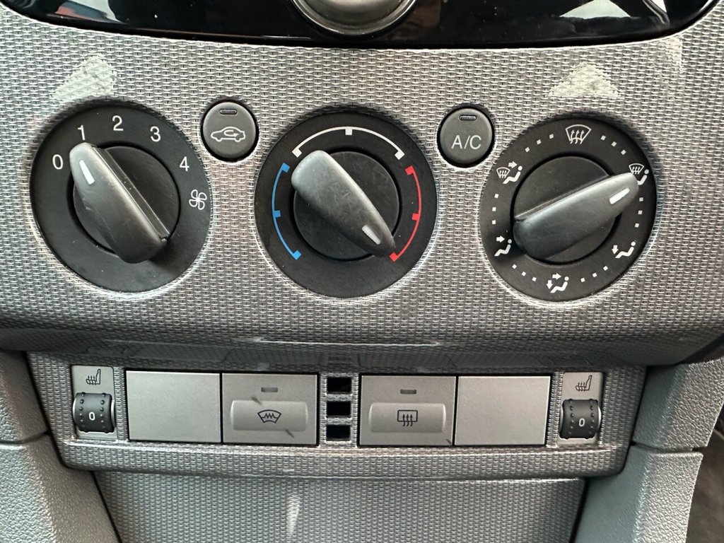 Used Ford Focus 2010 for sale - 77133823: Photo 28