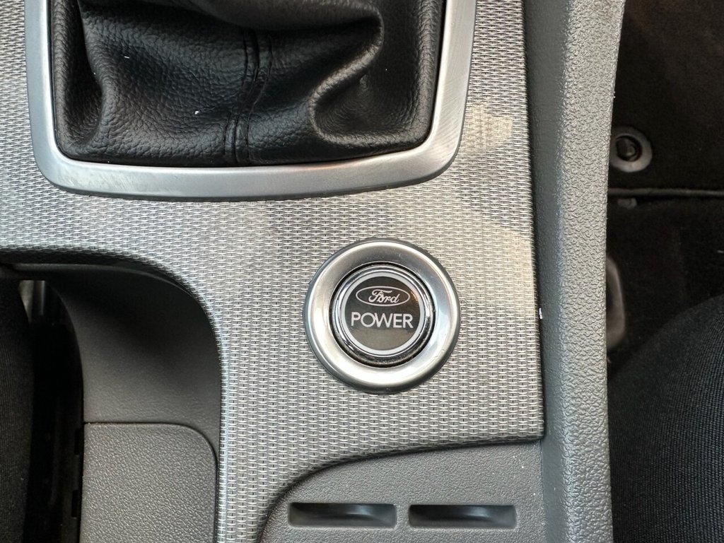 Used Ford Focus 2010 for sale - 77133823: Photo 35