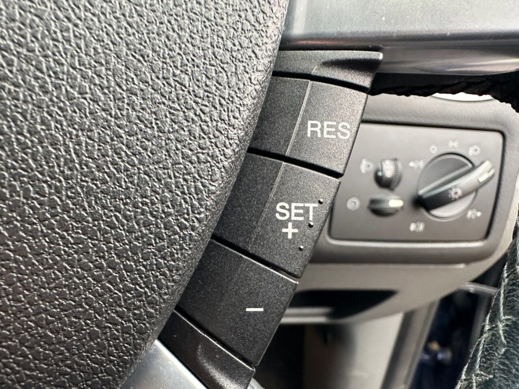 Used Ford Focus 2010 for sale - 77133823: Photo 40