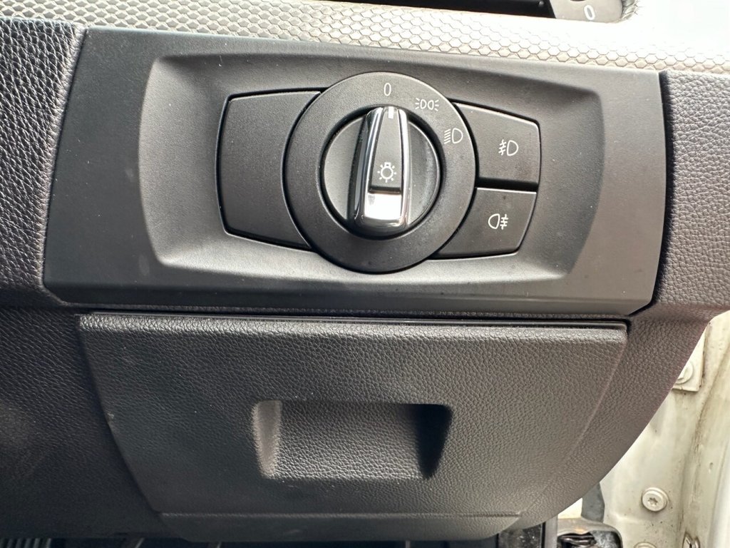 Used BMW 3 Series 2011 for sale - 76014825: Photo 37