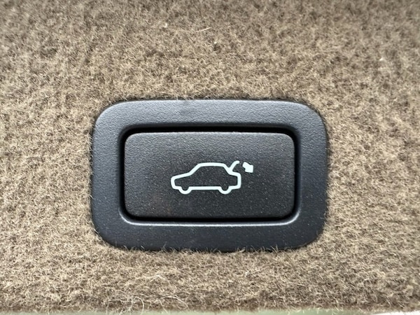 Used Volvo XC70 2011 for sale - 76304146: Photo 20