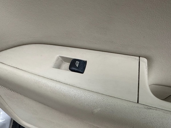 Used Volvo XC70 2011 for sale - 76304146: Photo 27