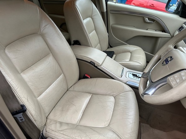 Used Volvo XC70 2011 for sale - 76304146: Photo 30