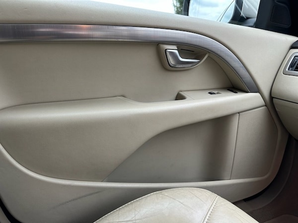 Used Volvo XC70 2011 for sale - 76304146: Photo 47