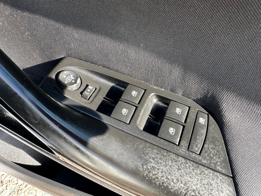 Used Vauxhall Astra 2018 for sale - 77719687: Photo 19