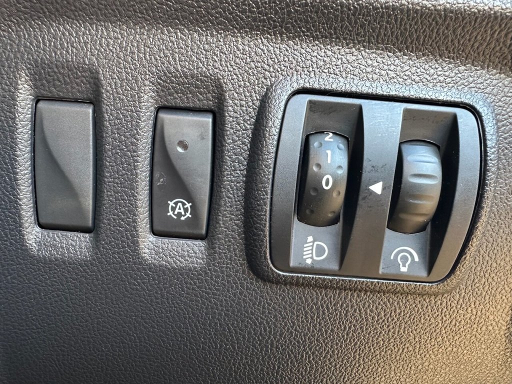 Used Renault Captur 2016 for sale - 76670511: Photo 27