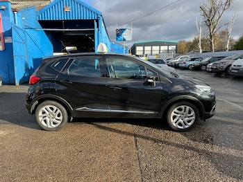 Used Renault Captur 2016 for sale - 76670511: Photo