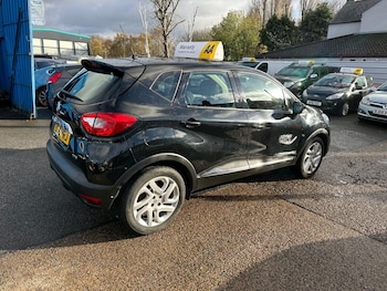 Used Renault Captur 2016 for sale - 76670511: Photo