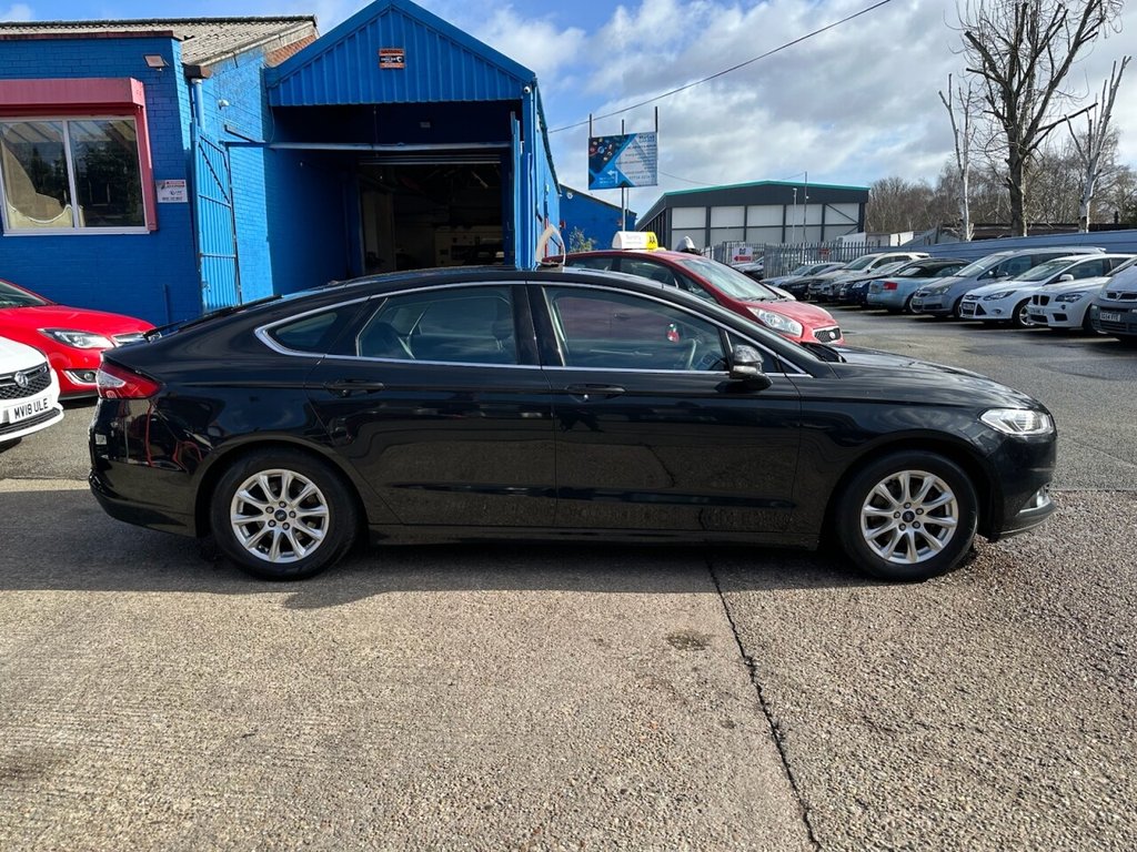 Used Ford Mondeo 2015 for sale - 77890940: Photo 2
