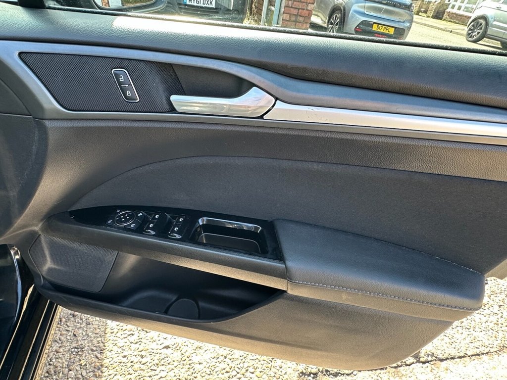 Used Ford Mondeo 2015 for sale - 77890940: Photo 23