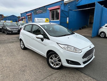 Used Ford Fiesta 2016 for sale - 79472992: Photo