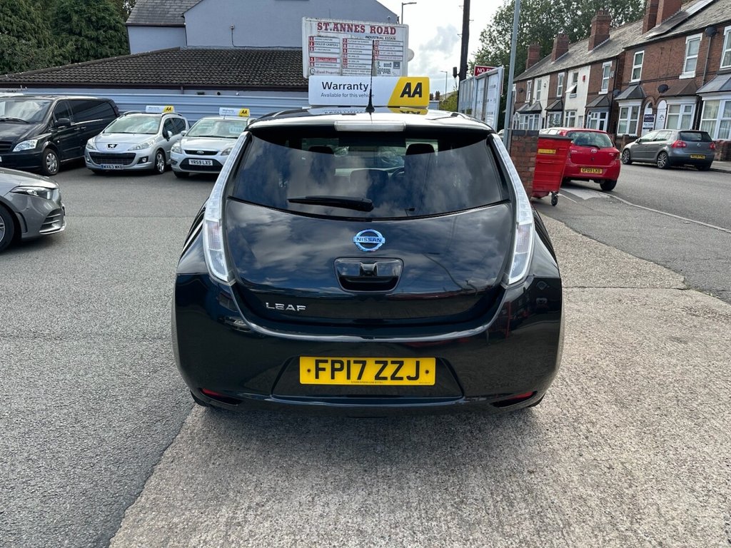 Used Nissan Leaf 2017 for sale - 76056942: Photo 4