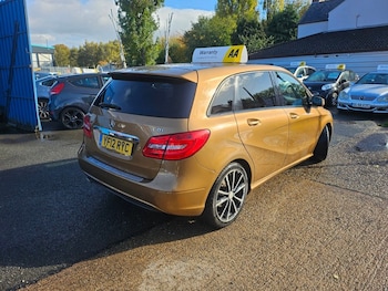 Used Mercedes-Benz B Class 2012 for sale - 76376009: Photo